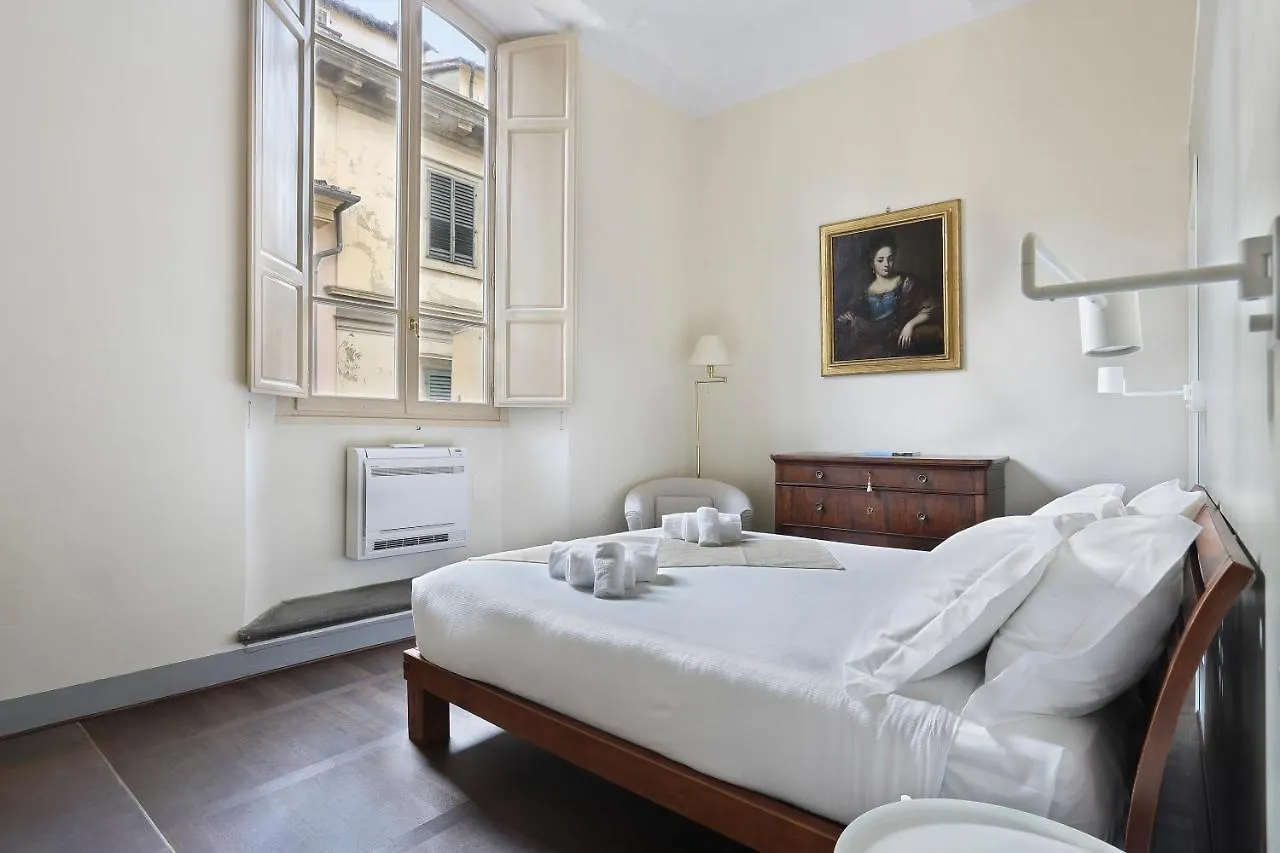 Apt. Salvia Pauline Suites, Palazzo Borghese Florence 0*,  Italy