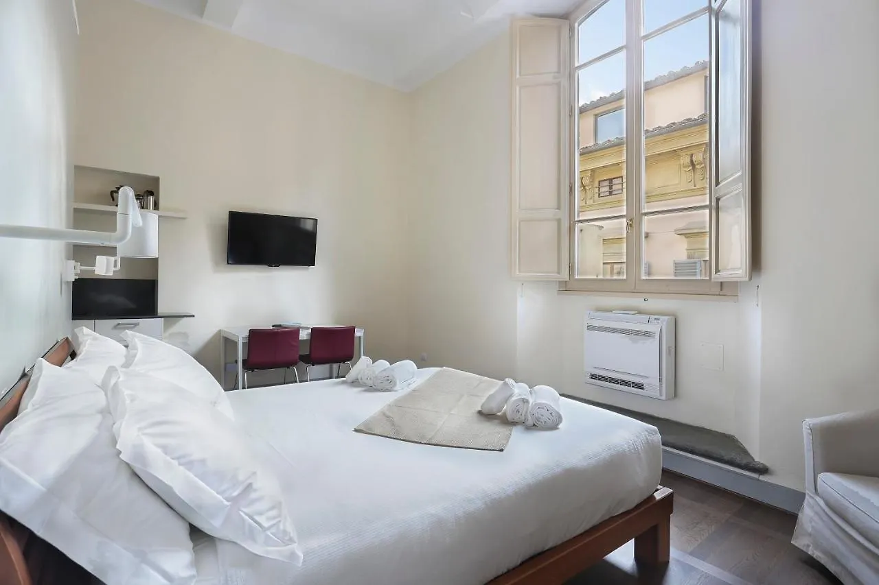 Apt. Salvia Pauline Suites, Palazzo Borghese Florence Italy